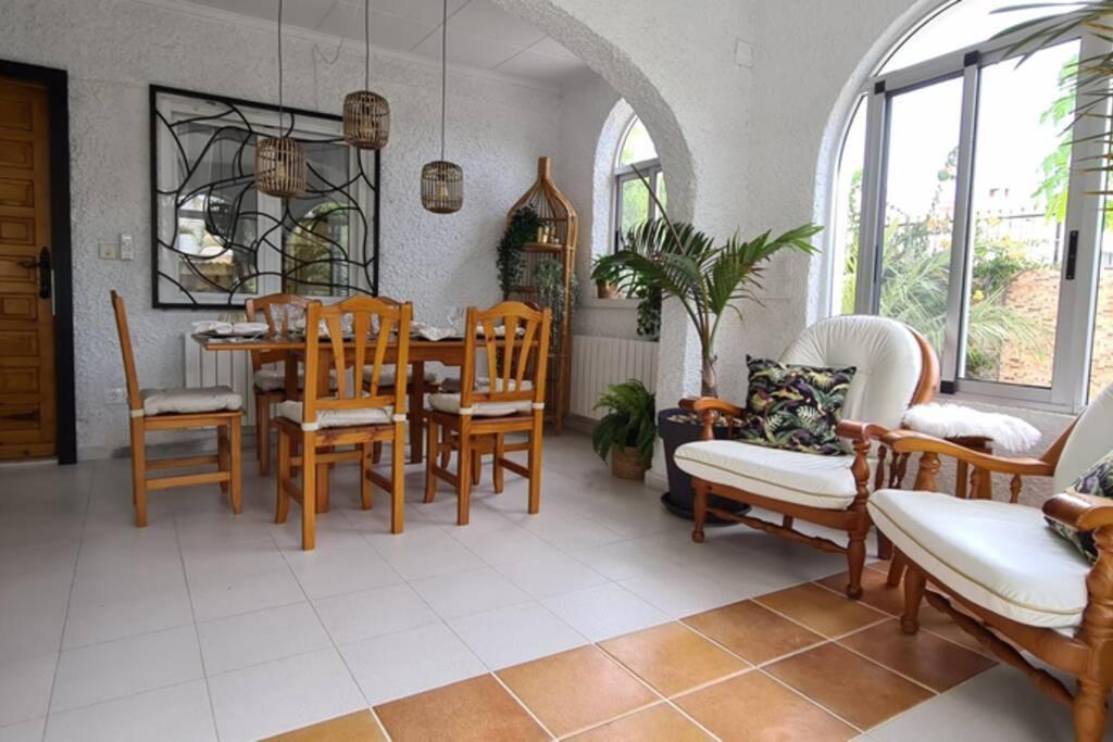 Tropical Paradise Villa In Torrevieja Exteriör bild