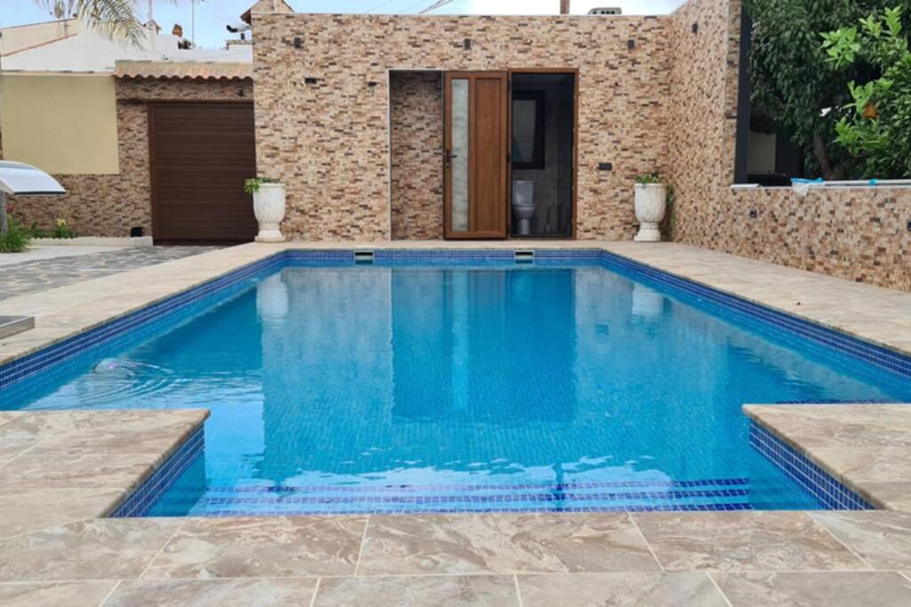 Tropical Paradise Villa In Torrevieja Exteriör bild